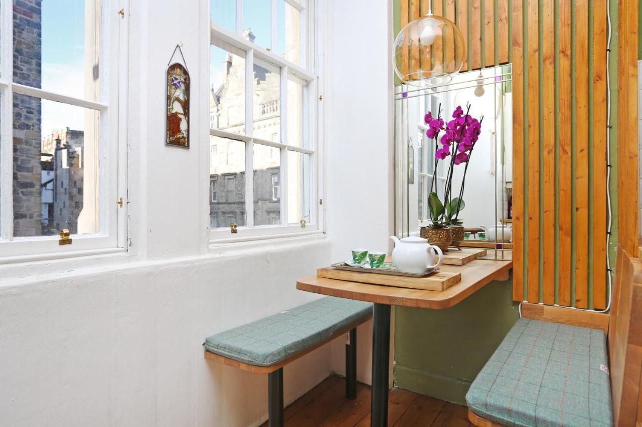 Joivy Iconic Colorful Home On The Royal Mile Εδιμβούργο Εξωτερικό φωτογραφία